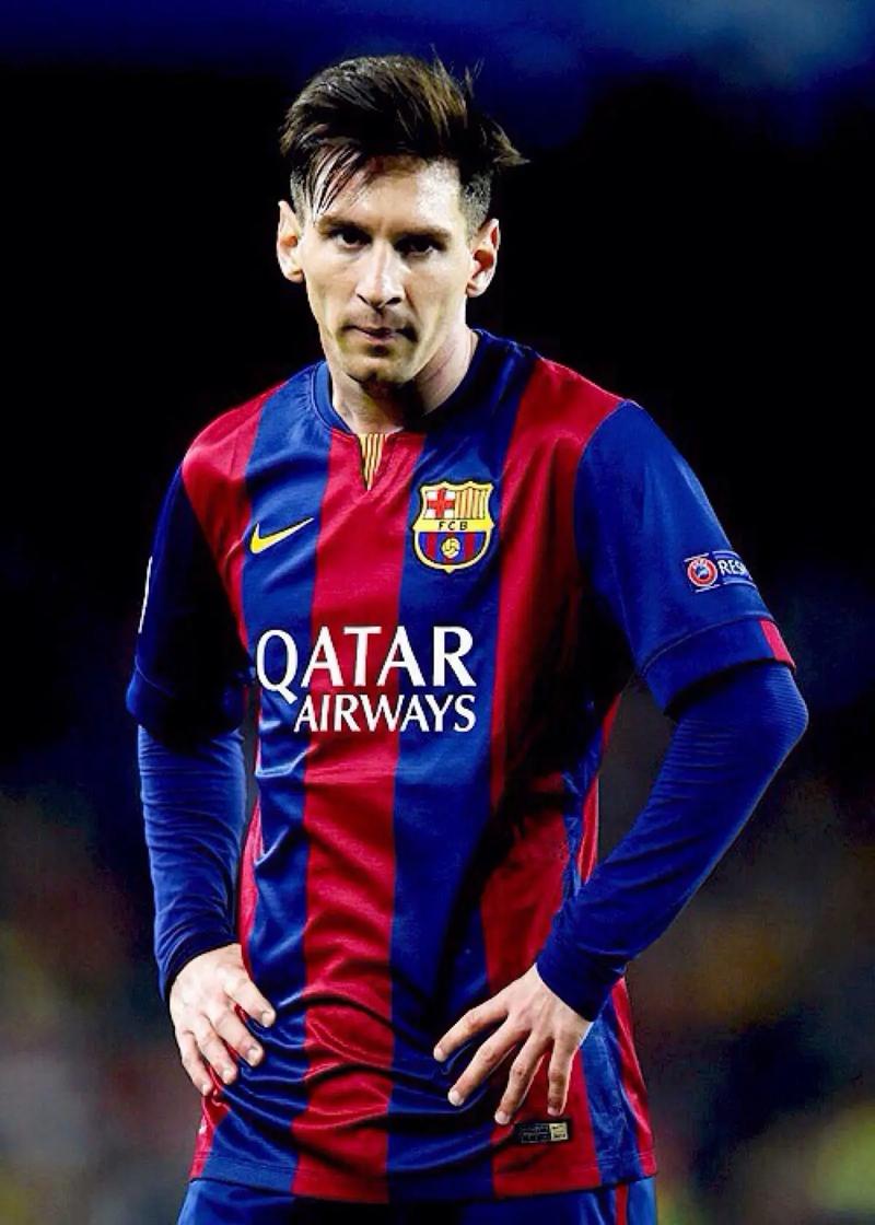 火箭半场战平独行侠，浓眉哥发挥出色（火箭与独行侠半场打成平手，浓眉哥表现抢眼）