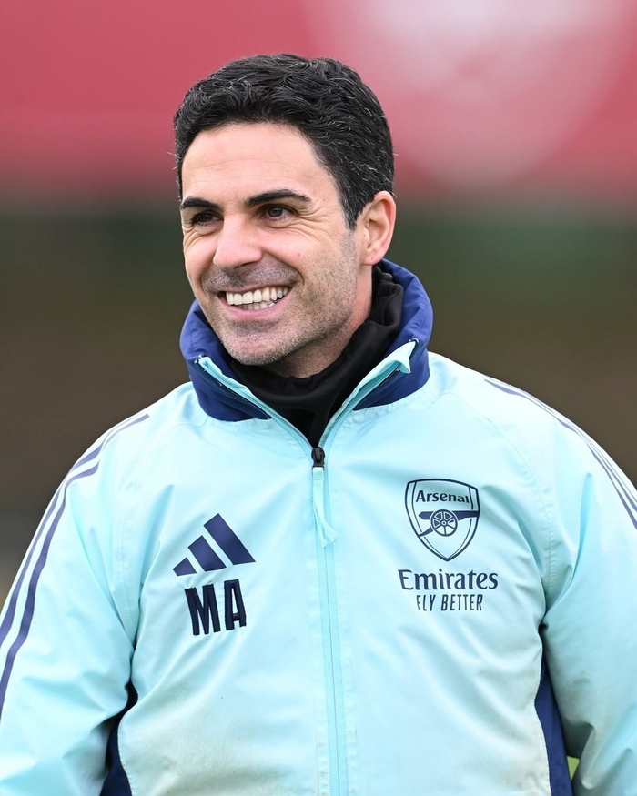 官方：美因茨主帅亨里克森下课；球队积6分排名德甲垫底