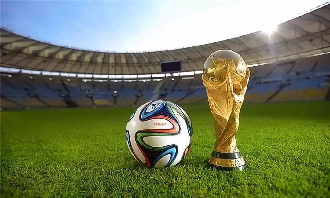 保安大爷中场硬核加入拉拉队，全场尖叫炸了！