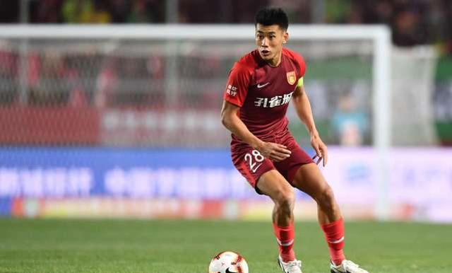 不容易啊！老鹰半场6人得分上双 play-by-play纪元以来队史首次（老鹰半场6人得分上双，创造play-by-play时代队史首例）