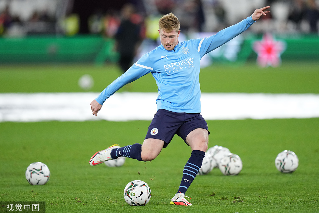 詹姆斯篮下连续得分