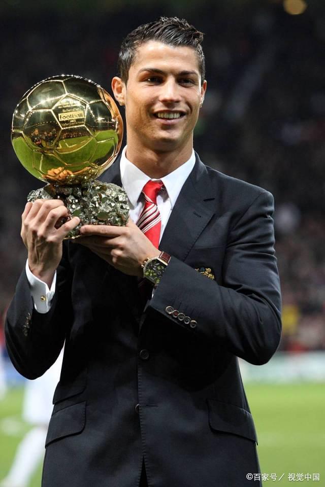 开拓者VS魔术裁判报告：出现1次漏判 小卡特防守三秒违例（开拓者战魔术裁判报告：仅一次漏判，小卡特防守三秒违例）