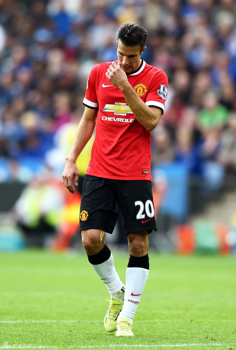 巴萨小将亚马尔父亲在贝蒂斯球迷区庆祝被带离