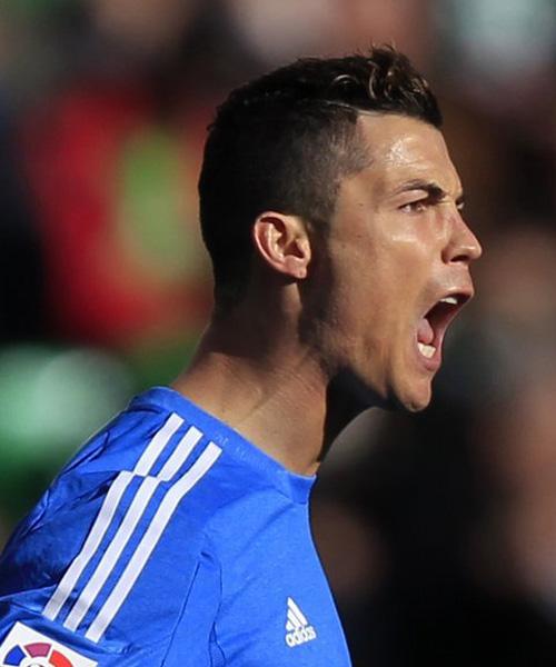 美记：猛龙更倾向于追求字母哥，巴雷特被送走可能性在走高（美媒：猛龙倾向追逐字母哥，巴雷特被交易概率上升）